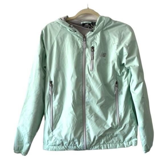 New Balance Mint Green Jacket Size Medium Women’s - Picture 1 of 9